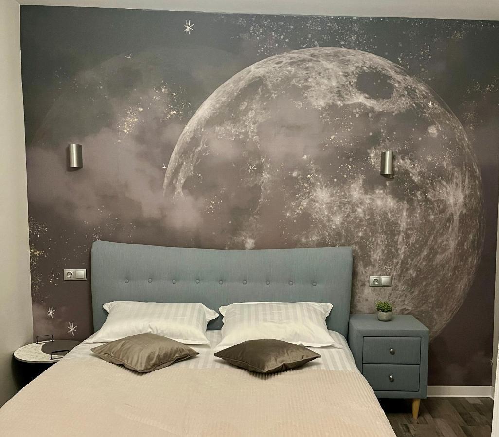 Moon And Sun Apartments Сибиу Экстерьер фото