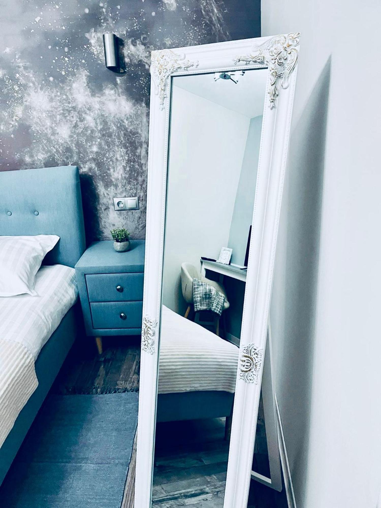 Moon And Sun Apartments Сибиу Экстерьер фото