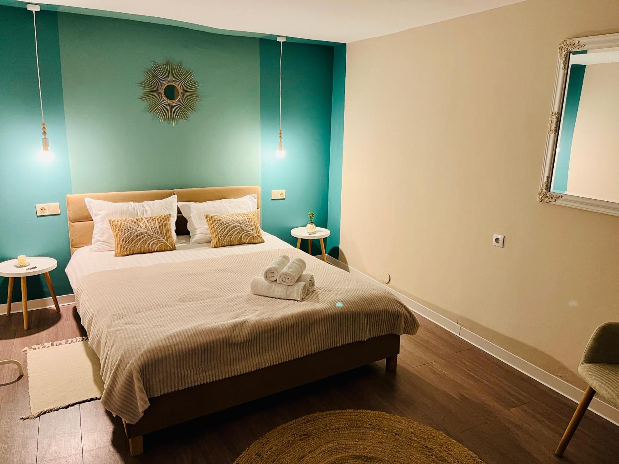 Moon And Sun Apartments Сибиу Экстерьер фото