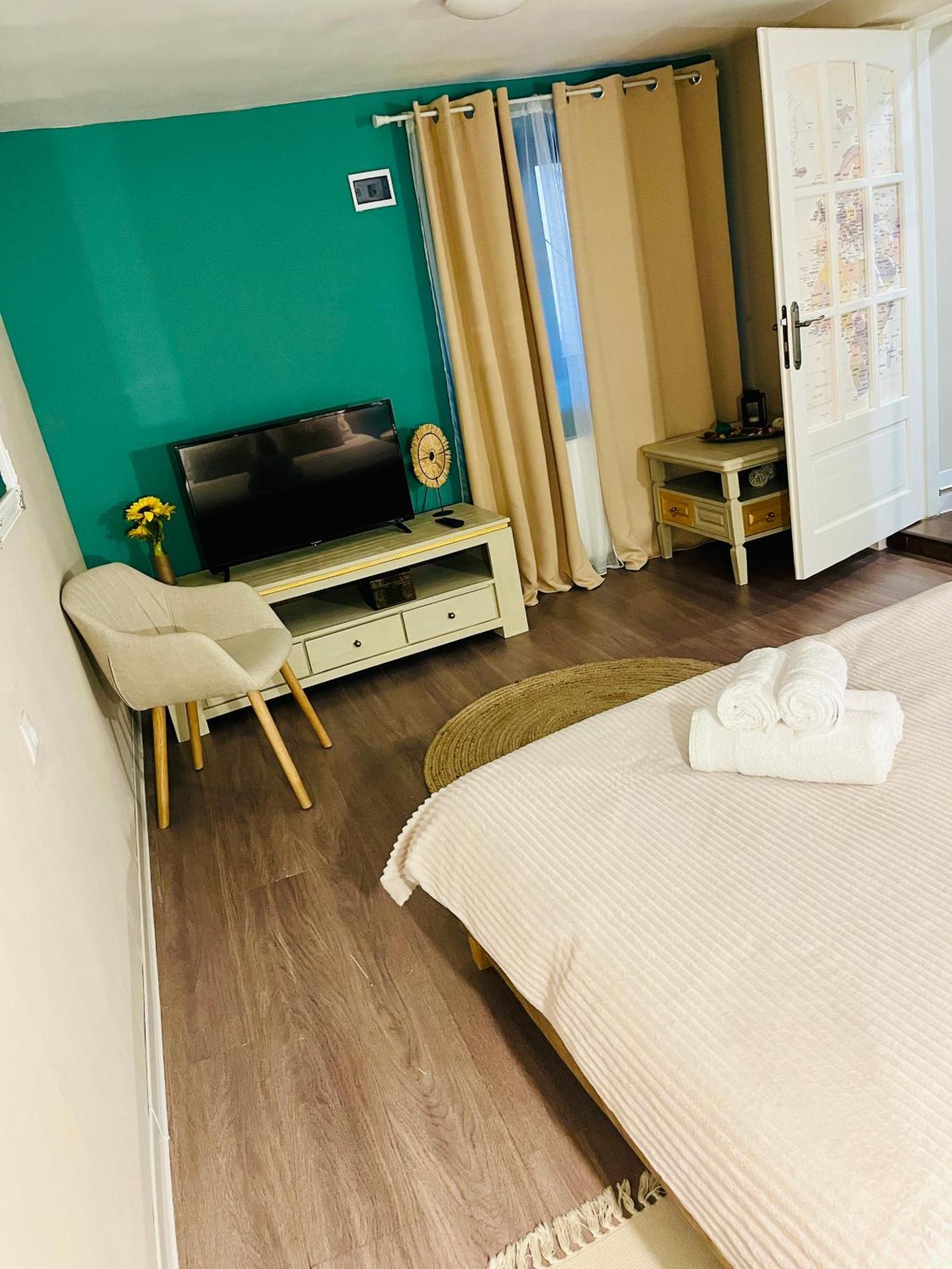 Moon And Sun Apartments Сибиу Экстерьер фото