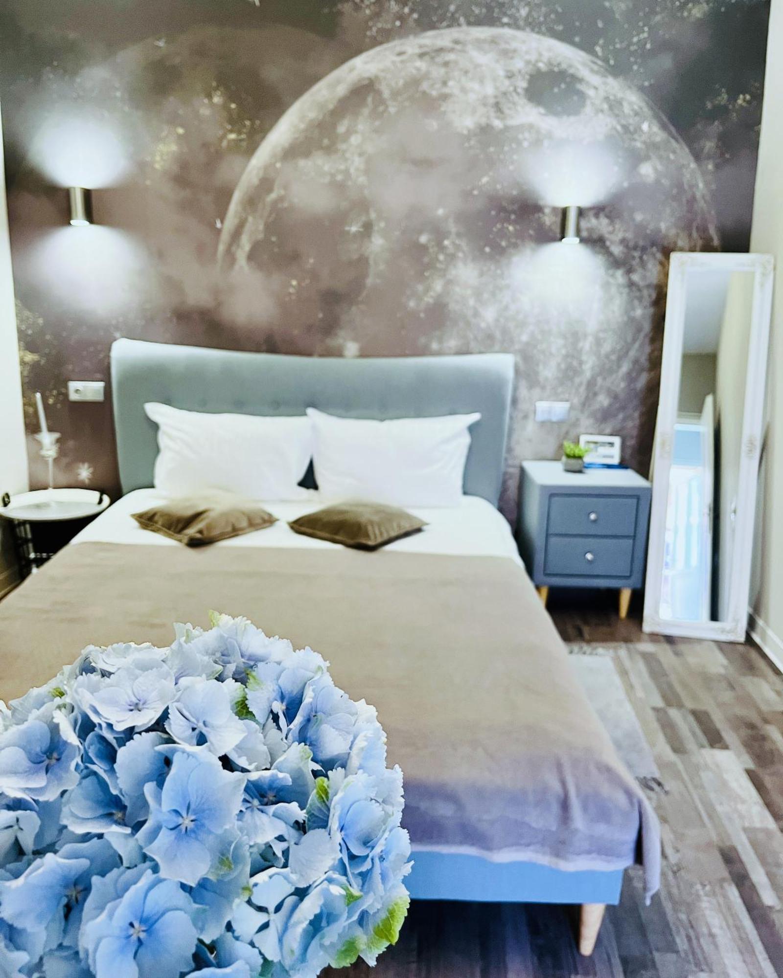 Moon And Sun Apartments Сибиу Экстерьер фото